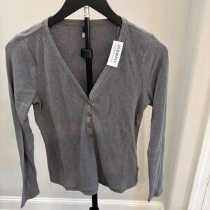 Old Navy Gray Ribbed V-Neck Henley Long Sleeve Top